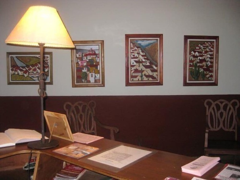 Hostal Posada Casa De Borgo�a