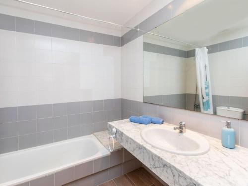 Holiday Home La Reserva-3