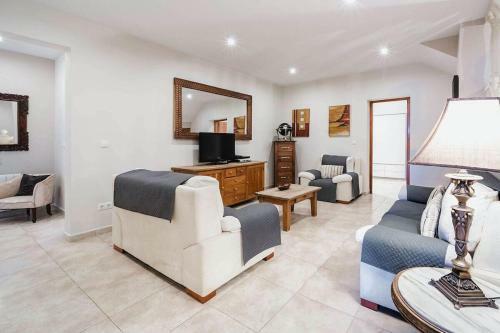 Villa Oodles Retreat