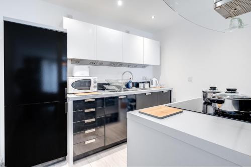Unique Boutique Apartment 2 Bed - Free Parking.