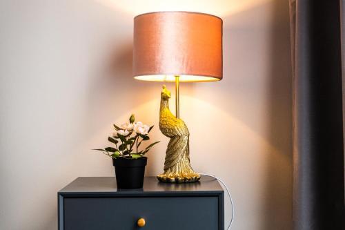 Unique Boutique Apartment 2 Bed - Free Parking.