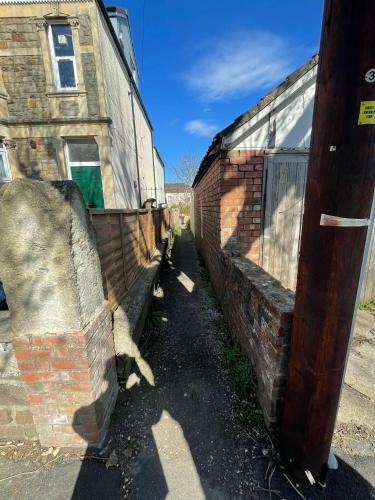 Modern 3 Bed Apartment Close To City Centre