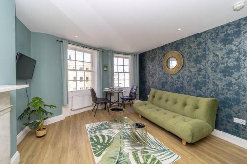 Apartamento Tropical Sunny 2 Bed Flat Seafront Slp 6