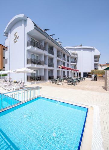 A Hotel Side