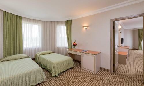 Hotel Holiday Park Resort