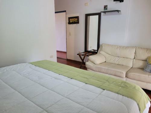 Hotel Oasis Verde