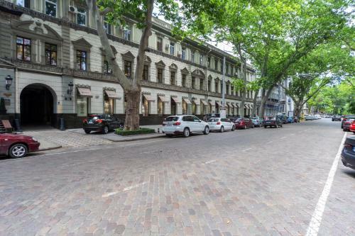 Apartment Center Of Odessa