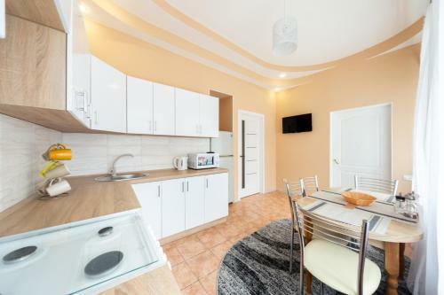 Apartment Center Of Odessa