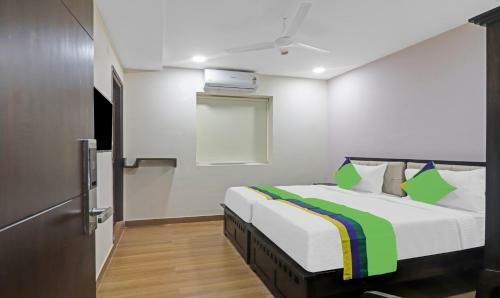 Treebo Trend Hotel Purple Square