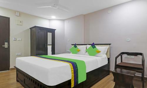 Treebo Trend Hotel Purple Square