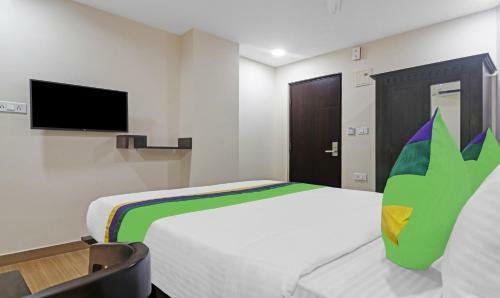 Treebo Trend Hotel Purple Square