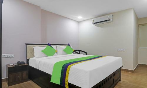 Treebo Trend Hotel Purple Square