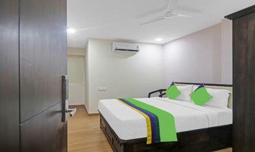Treebo Trend Hotel Purple Square