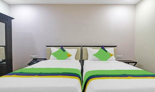 Treebo Trend Hotel Purple Square