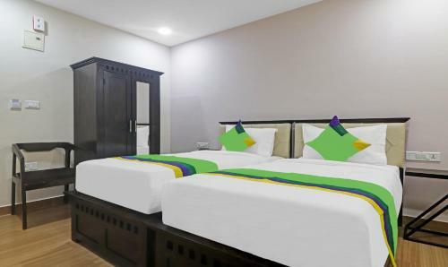 Treebo Trend Hotel Purple Square