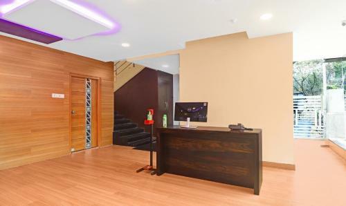 Treebo Trend Hotel Purple Square