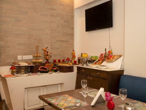 Inde Hotel Golf Course Extension