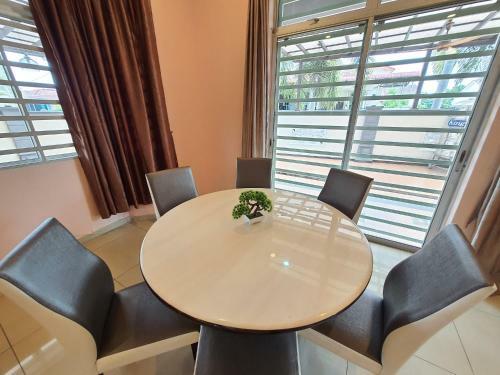 Hostal Oceanus Homestay