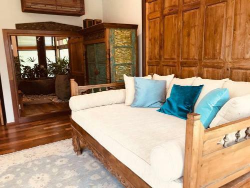 Grand Serene Lakeside Bali Style Villa