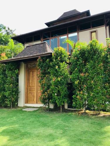 Grand Serene Lakeside Bali Style Villa