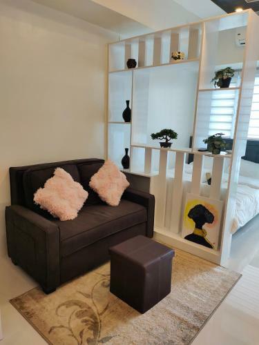 Apartamento Tagaytay Lounge By: Amber's Abode