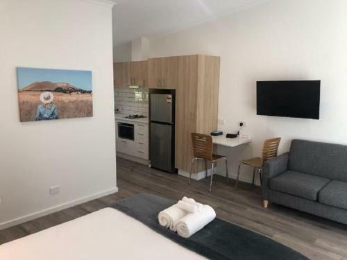 Mortlake Caravan Park