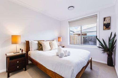 Park View Mudgee- Relax And Stroll To Everything! 3bdrm W Park Views