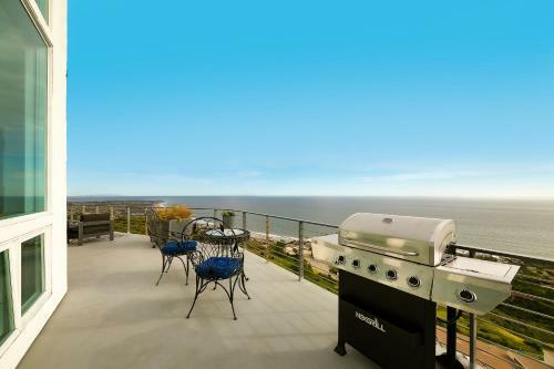 Dolphin View Vista
