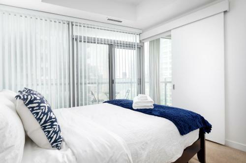 Apartamento Luxury 2 Bedroom Downtown Toronto Condo With Parkin