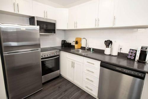 Apartamento Cozy Studio On 4th Floor With Wi-fi, Patio, Parking & Laundry!