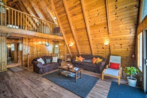 Running Springs Cabin With Large Deck And View!