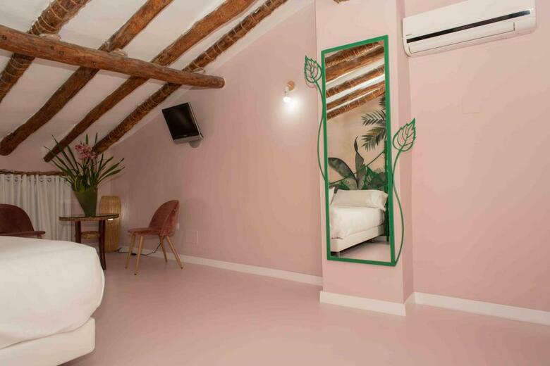 Hotel Almunia