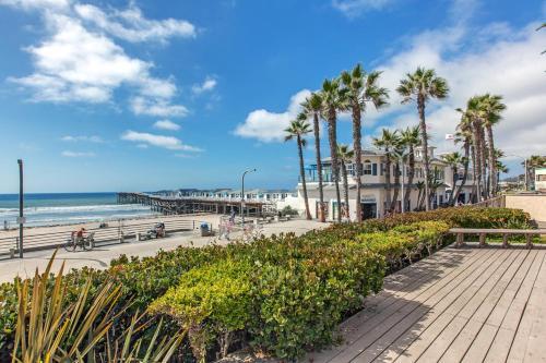 Pacific Beach Basecamp Unit 205