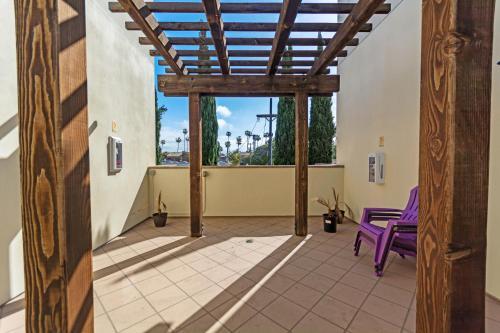 Pacific Beach Basecamp Unit 205
