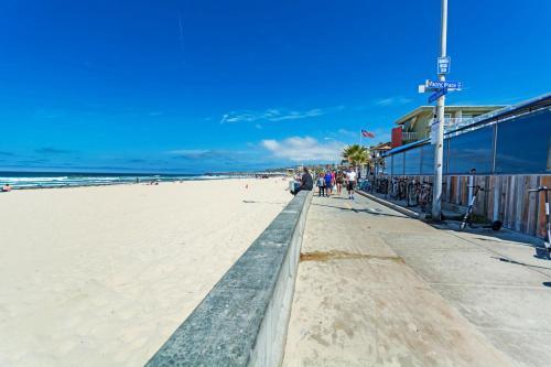 Pacific Beach Basecamp Unit 205