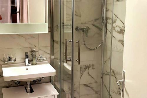 Comfortable Furnished Studio Apartment @z�rich 1