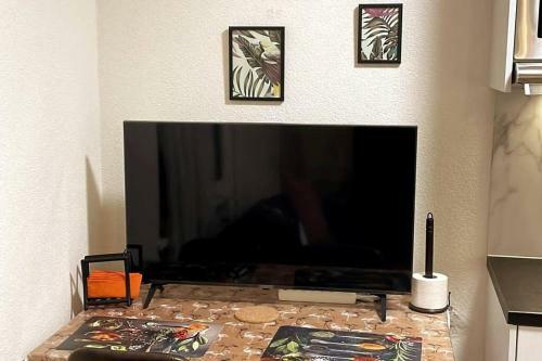 Comfortable Furnished Studio Apartment @z�rich 1