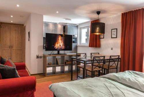 Village Apartment With Matterhorn View