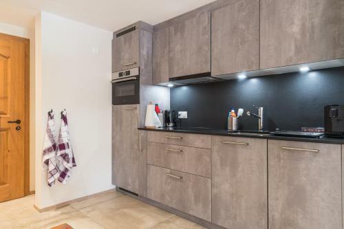 Village Apartment With Matterhorn View