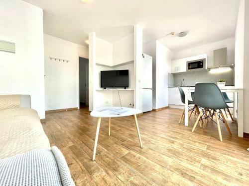 Cozy Apartment With 2 Bedrooms And Pool In Los Cancajos
