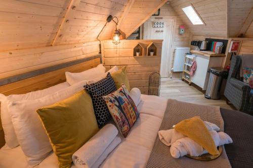 Cosy Cabin In The Woods For Two