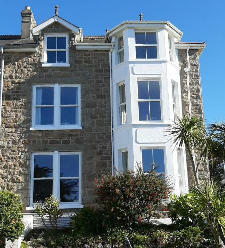 Fairfield Sea View Apartment