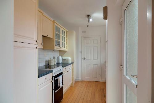 Pass The Keys Beautiful 4br With Private Garden