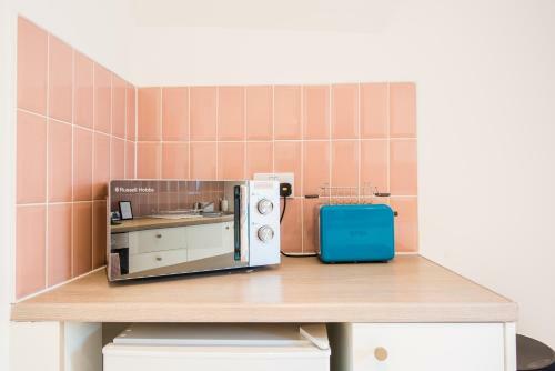 1 Bed Central Cardiff Apartment With Free Parking