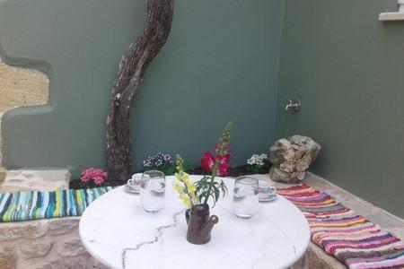 Grandma's Nest
