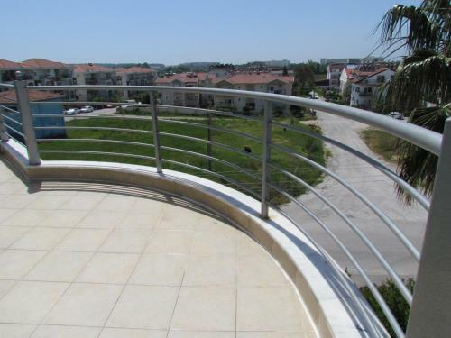 Side 3 Bedroom Apartment Alure