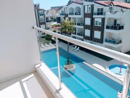 Apartamento Sidede Muhte?em Havuzlu 3+1 Dubleks