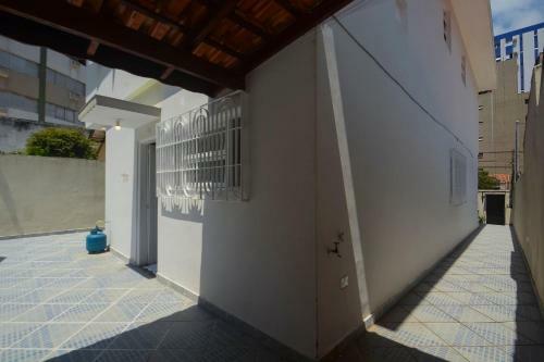 Casa Com Piscina A 200m Da Praia Do Tombo No Guaruj�