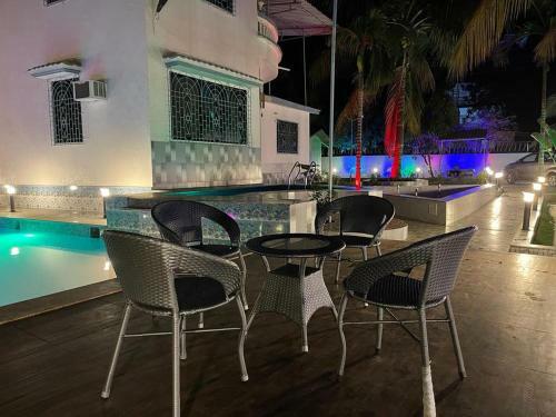 Grey House Villa 6bhk Karjat