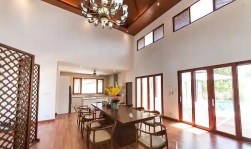 4+1 Bedrooms Villa At Kamala ( Private Pool )